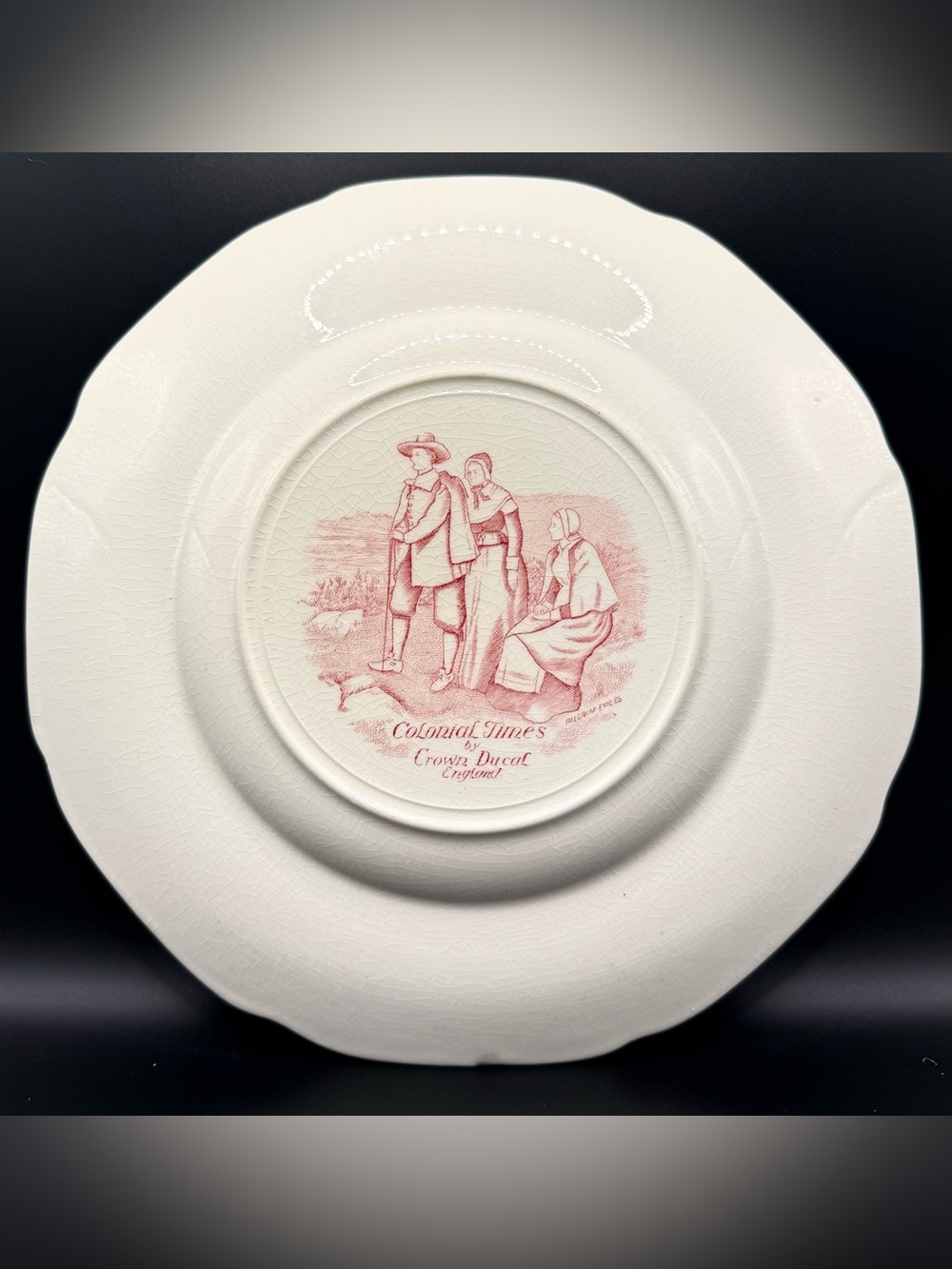 Red “Colonial Times Monticello” Decorative Dinner Plate by Crown Ducal - Picture 2 of 2